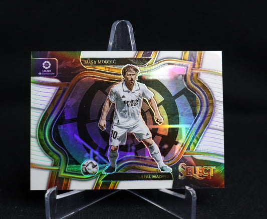 CROATIA 2022-23 Select La Liga Luka Modric Field Level White Prizm /20 Real Madrid